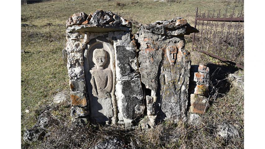 Цырты на кладбище, с. Ногкау