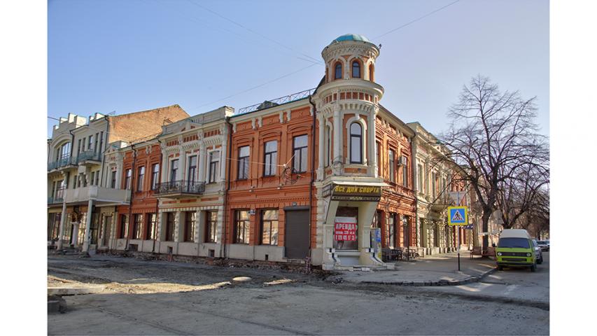 Гостиница «Париж». Два корпуса. 1880-е гг., 1909 г.