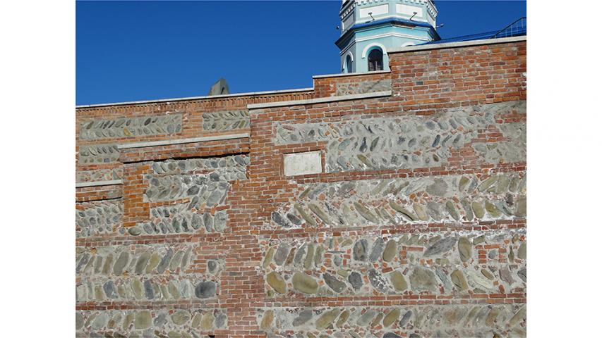 Осетинская церковь. 1861 г., 1896 г. Подпорная стена