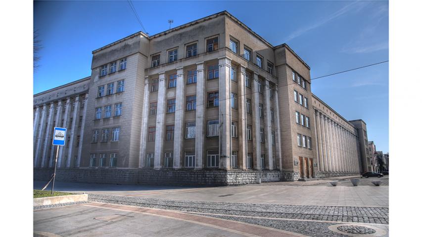 Здание Орджоникидзевского военного училища пограничных и внутренних войск НКВД CССР. 1937 г.