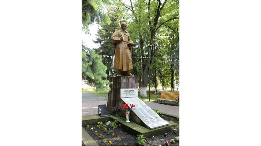 Братская могила воинов, павших в боях за ст. Архонская